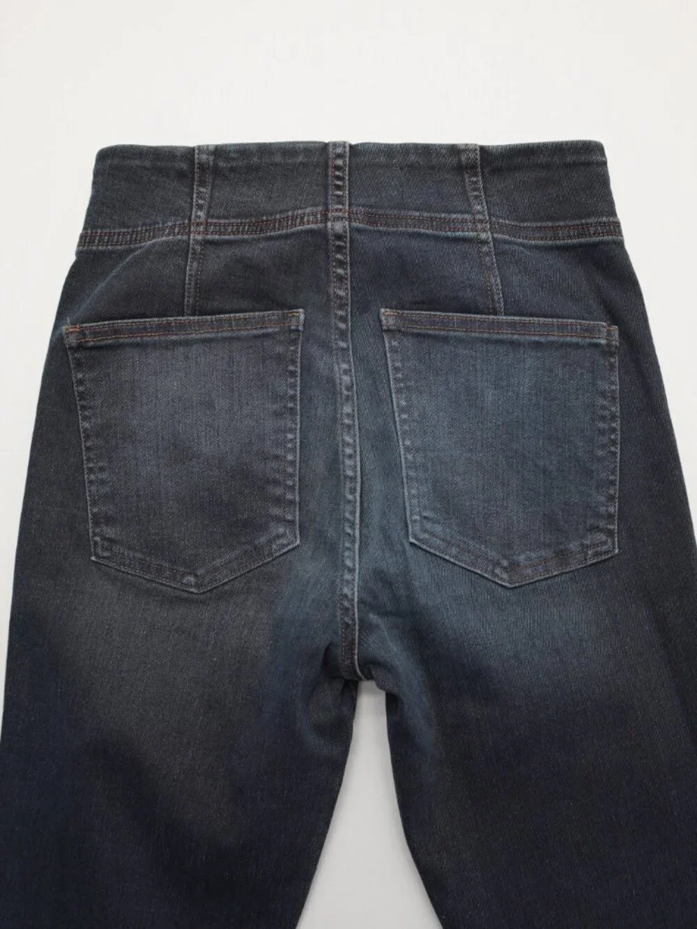 Veronica Beard Beverly Skinny Flare High Rise Jeans in Dark Ink 25 - Picture 5 of 12